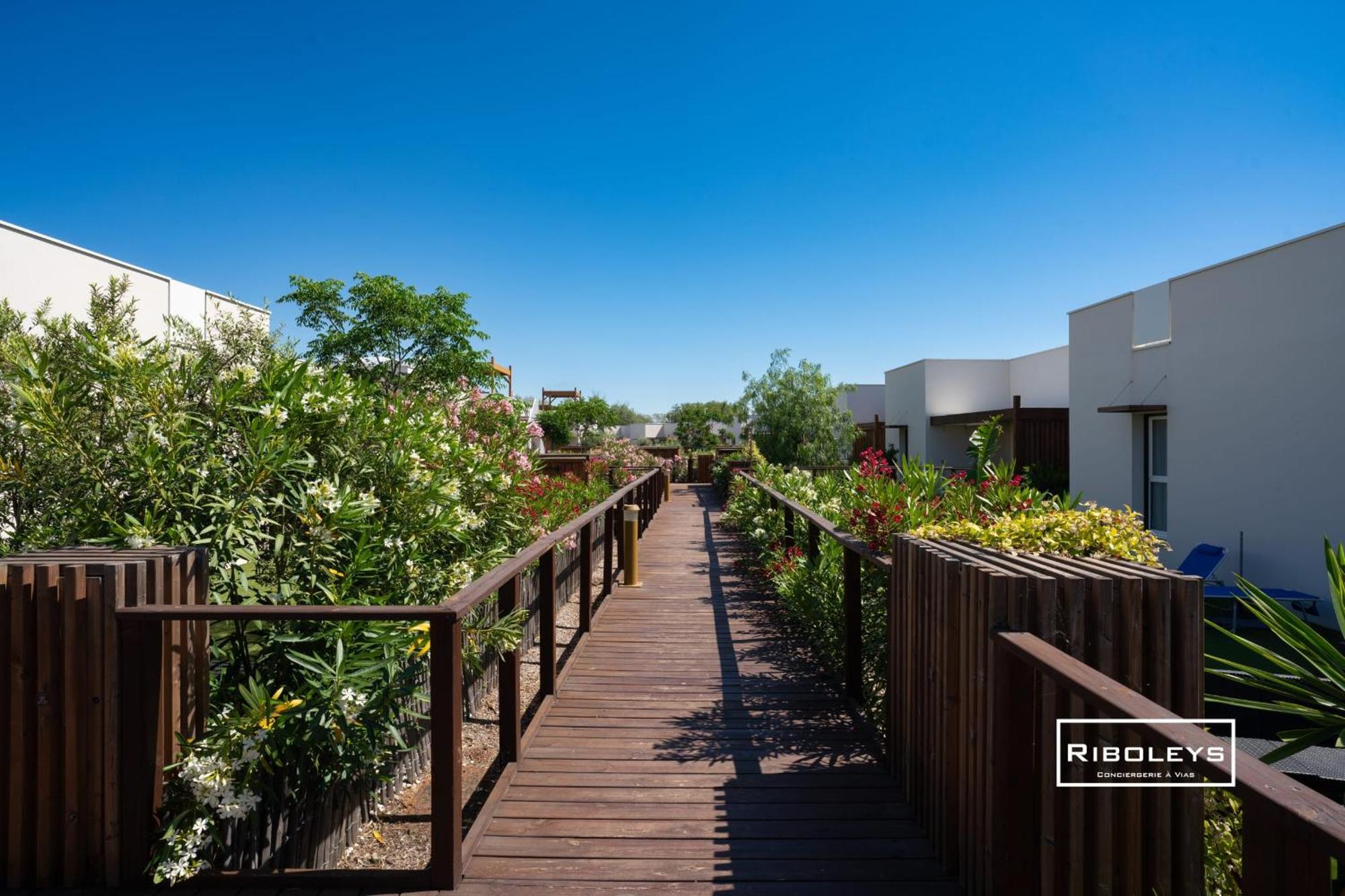 Villa T3 Climatisee En Residence Avec Piscine Vias Dış mekan fotoğraf